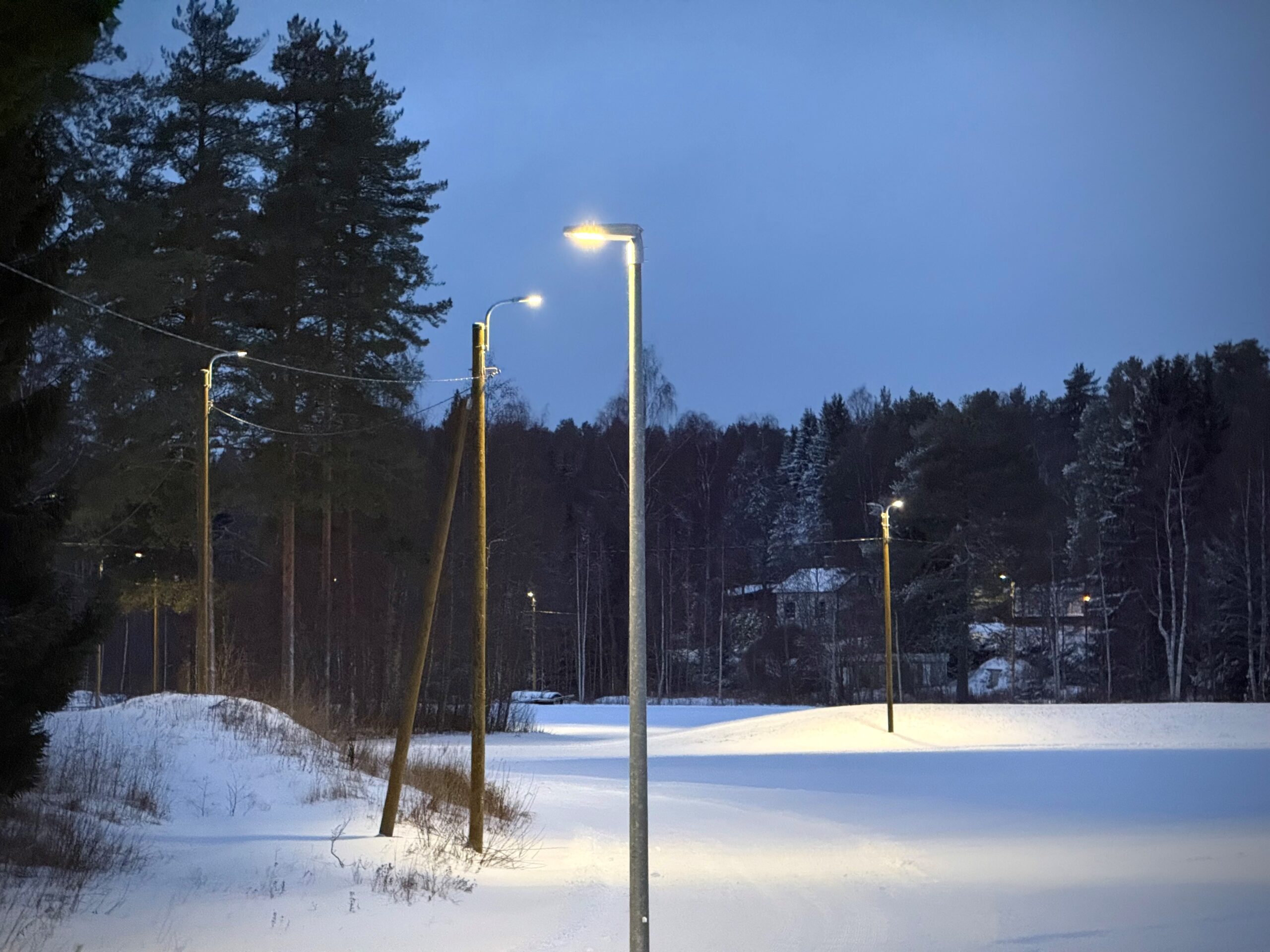 Matovaaralla hiihtäjille uudet latuvalot – nyt myös Tasamaan 8‑lenkki on valaistu